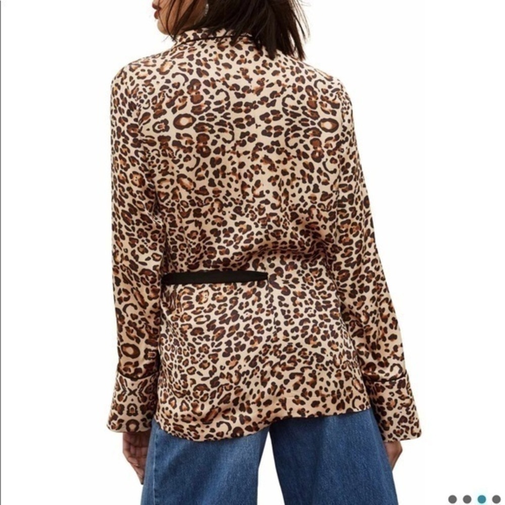 NWT - top shop- Leopard blouse - Picture 6 of 12